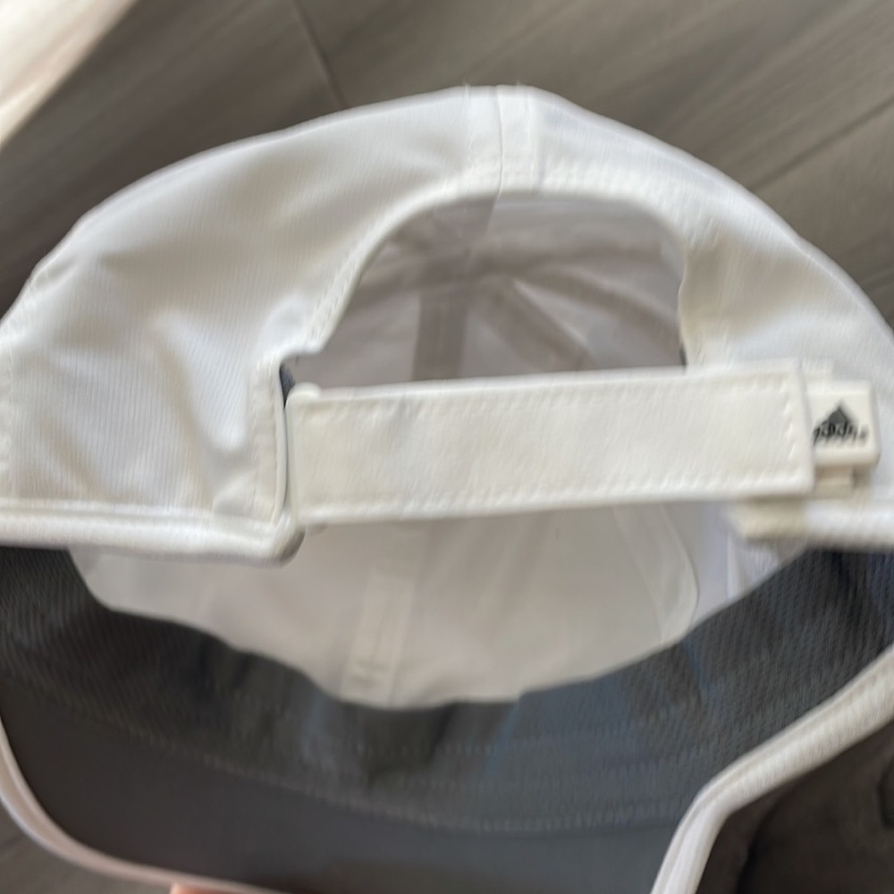 New Adidas hat - Picture 4 of 5